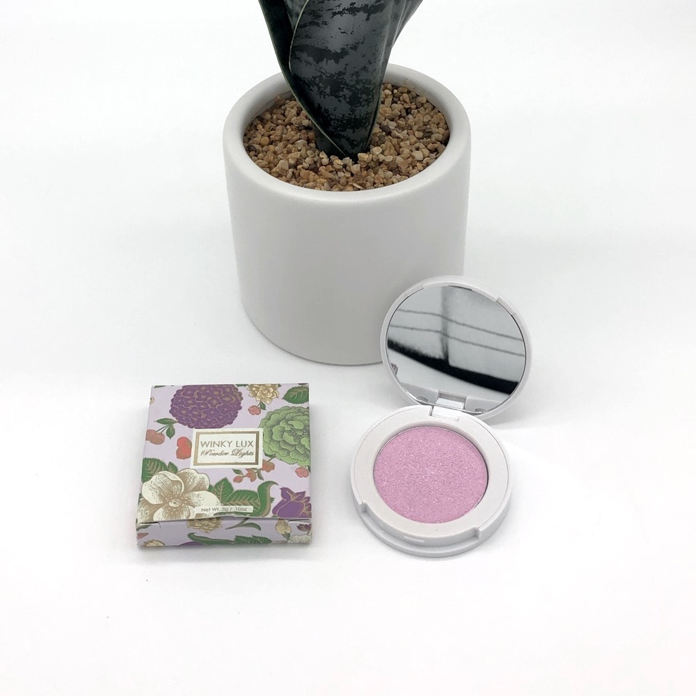 NEW Winky Lux Powder Lights Highlighter